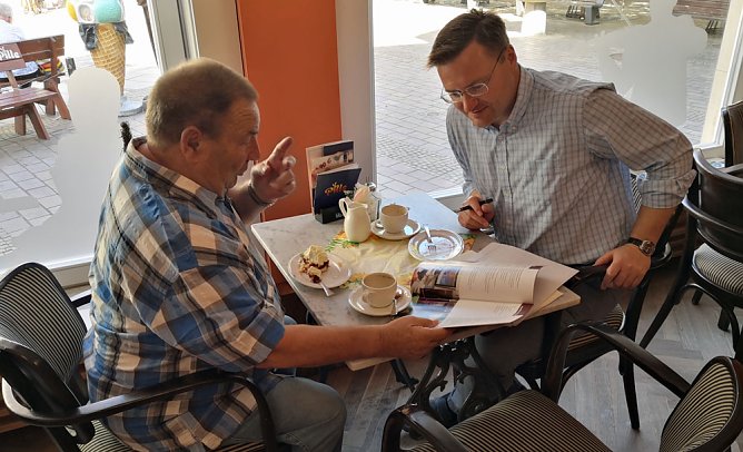 Im Gespr&auml;ch� (Foto: Stefan Schard)