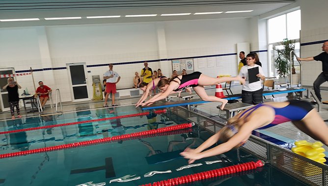 Kreisjugendspiele im Schwimmen durchgef&uuml;hrt (Foto: Lothar Girschele)