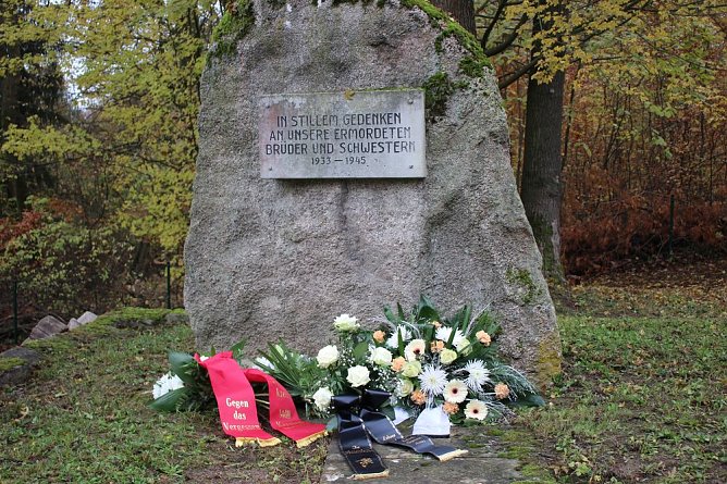 Gedenken an Pogromnacht und Volkstrauertag (Foto: kn) Gedenken an Pogromnacht und Volkstrauertag (Foto: kn)
