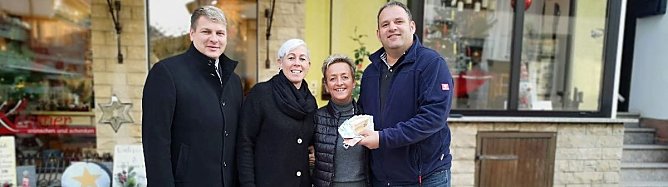 Diese Spende macht Freude! (Foto: Stadtmarketing Bad Frankenhausen) Diese Spende macht Freude! (Foto: Stadtmarketing Bad Frankenhausen)