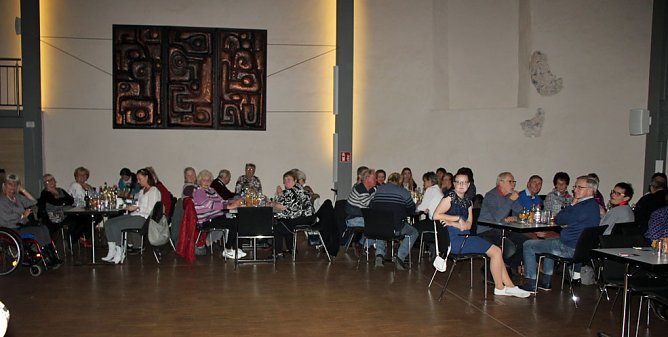 Nächster Schwerpunkt - Aktion Wunschbaum (Foto: Karl-Heinz Herrmann) Nächster Schwerpunkt - Aktion Wunschbaum (Foto: Karl-Heinz Herrmann)