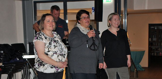 Nächster Schwerpunkt - Aktion Wunschbaum (Foto: Karl-Heinz Herrmann) Nächster Schwerpunkt - Aktion Wunschbaum (Foto: Karl-Heinz Herrmann)