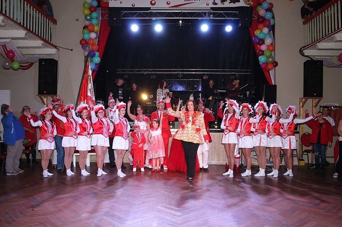 Wir sind gar nicht ganz normal (Foto: Knut Herzau) Wir sind gar nicht ganz normal (Foto: Knut Herzau)