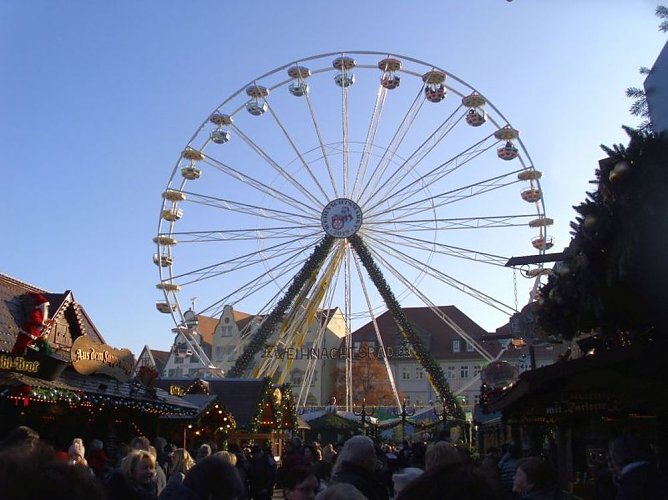 WB 4 auf Erfurter Weihnachtsmarkt unterwegs (Foto: Thomas Leipold) WB 4 auf Erfurter Weihnachtsmarkt unterwegs (Foto: Thomas Leipold)