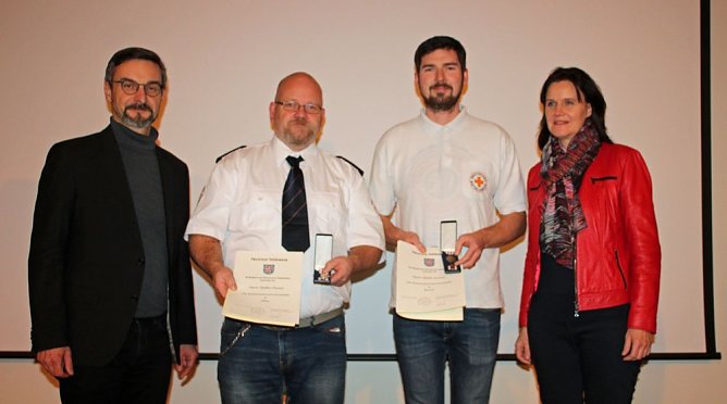 Feuerwehrtechnisches Zentrum wird gebaut (Foto: Karl-Heinz Herrmann) Feuerwehrtechnisches Zentrum wird gebaut (Foto: Karl-Heinz Herrmann)