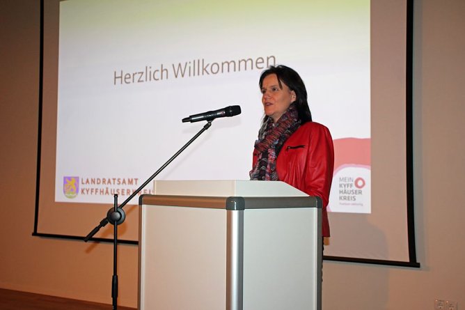 Feuerwehrtechnisches Zentrum wird gebaut (Foto: Karl-Heinz Herrmann) Feuerwehrtechnisches Zentrum wird gebaut (Foto: Karl-Heinz Herrmann)