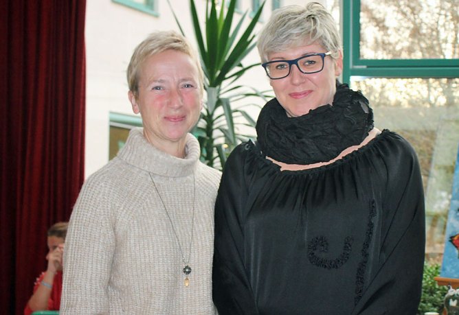Wieder großer Weihnachtsmarkt in der Talstraße (Foto: Karl-Heinz Herrmann) Wieder großer Weihnachtsmarkt in der Talstraße (Foto: Karl-Heinz Herrmann)
