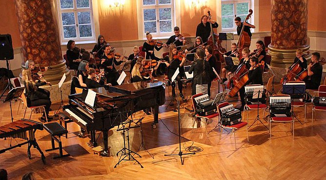 Musiksch&uuml;ler begeisterten (Foto: Karl-Heinz Herrmann)