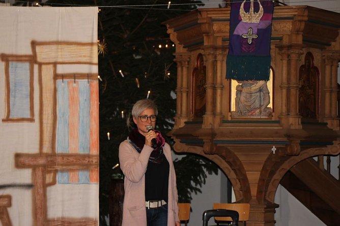 Krippenspiel und Adventsmarkt (Foto: Karl-Heinz Herrmann)