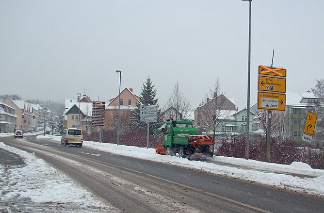 Schneepflug am Sonntag ind Sondershausen (Foto: Karl-Heinz Herrmann)