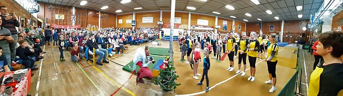 Andrang bei Weihnachtsturnen (Foto: Karl-Heinz Herrmann)