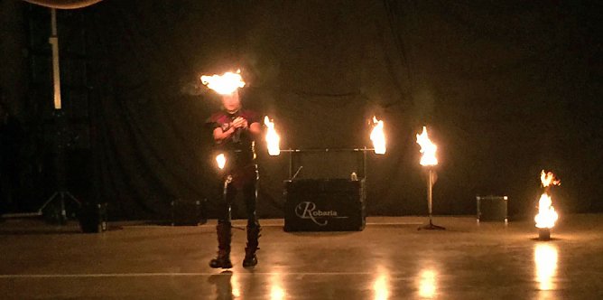 Neue Fahrzeuge für die Stützpunktfeuerwehr Bad Frankenhausen (Foto: privat) Neue Fahrzeuge für die Stützpunktfeuerwehr Bad Frankenhausen (Foto: privat)