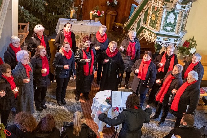 "Sind die Lichter angezündet" (Foto: Siegfried Wenzel) "Sind die Lichter angezündet" (Foto: Siegfried Wenzel)