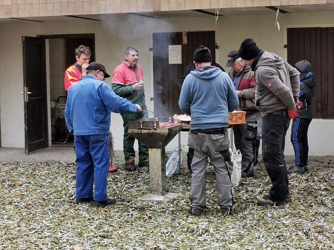 Trockenschäden beseitigt (Foto: K.-H. Kämmerer) Trockenschäden beseitigt (Foto: K.-H. Kämmerer)
