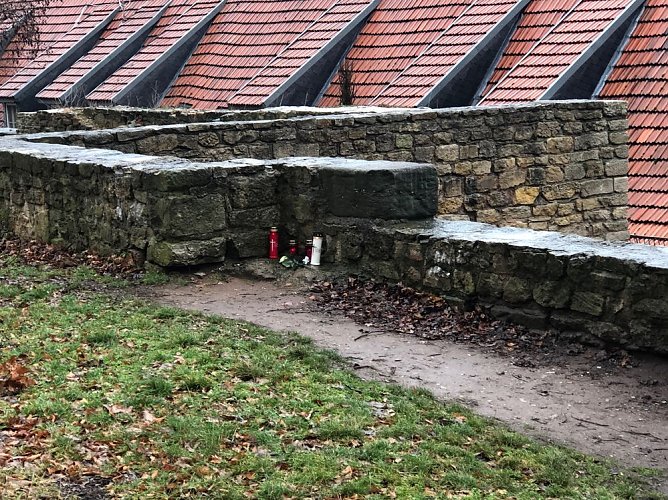 Trauerbekundungen in Sondershausen (Foto: Silvio Dietzel) Trauerbekundungen in Sondershausen (Foto: Silvio Dietzel)