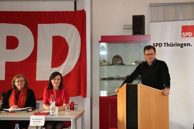 Vom SPD Kyffh&auml;userkreis berichtet (Foto: Karl-Heinz Herrmann)