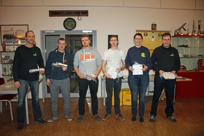 Feuerwehrverein mit neuem Vorstand (Foto: Karl-Heinz Herrmann) Feuerwehrverein mit neuem Vorstand (Foto: Karl-Heinz Herrmann)