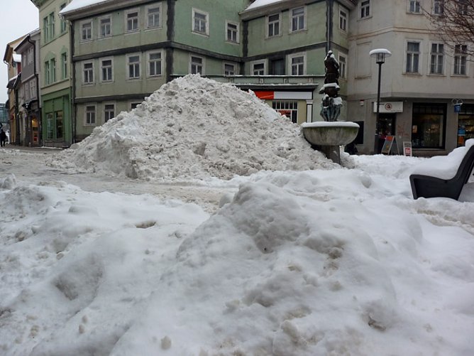 Schneeberge in Sondershausen (Foto: Karl-Heinz Herrmann) Schneeberge in Sondershausen (Foto: Karl-Heinz Herrmann)