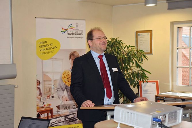 Gütezertifikate für Technisches Sicherheitsmanagement übergeben (Foto: Karl-Heinz Herrmann) Gütezertifikate für Technisches Sicherheitsmanagement übergeben (Foto: Karl-Heinz Herrmann)