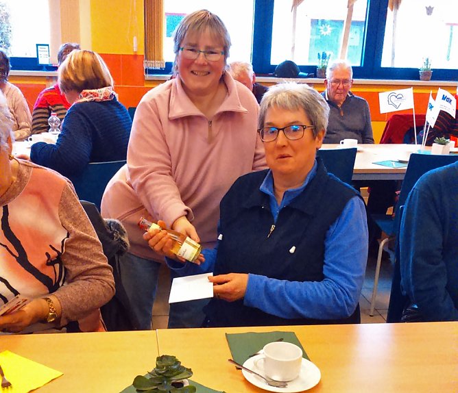 Erste Hilfe beim VdK Ortsverband Artern (Foto: Ina Römer) Erste Hilfe beim VdK Ortsverband Artern (Foto: Ina Römer)