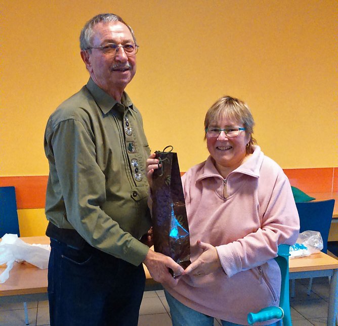 Erste Hilfe beim VdK Ortsverband Artern (Foto: Ina Römer) Erste Hilfe beim VdK Ortsverband Artern (Foto: Ina Römer)