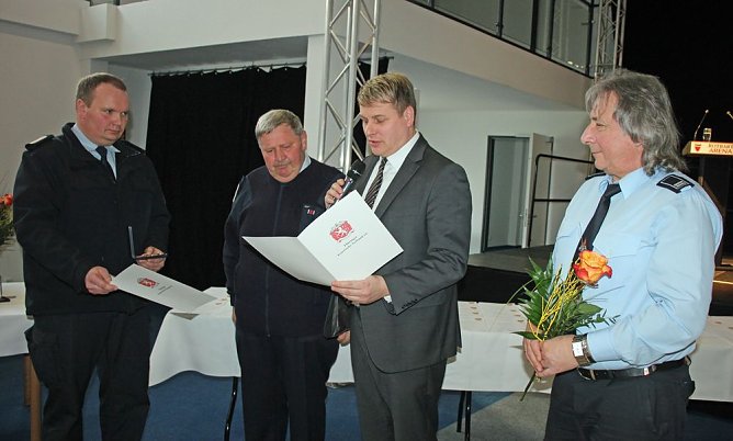 Gemeinsame Jahreshauptversammlung der FFW Bad Frankenhausens (Foto: Karl-Heinz Herrmann) Gemeinsame Jahreshauptversammlung der FFW Bad Frankenhausens (Foto: Karl-Heinz Herrmann)