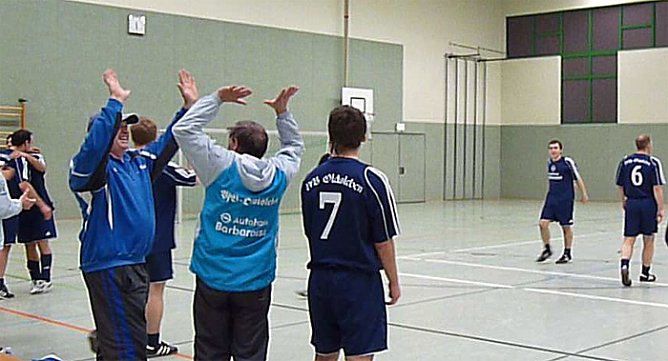 Hallenkreismeisterschaft (Foto: Karl-Heinz Herrmann) Hallenkreismeisterschaft (Foto: Karl-Heinz Herrmann)