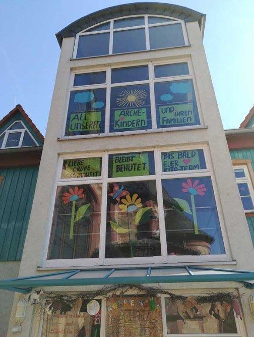 Großer Ostereier- Aufruf der Kita Arche Noah in Stockhausen (Foto: Kita Arche Noah) Großer Ostereier- Aufruf der Kita Arche Noah in Stockhausen (Foto: Kita Arche Noah)