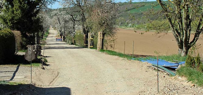 Neuer Radweg nimmt Form an (Foto: Karl-Heinz Herrmann) Neuer Radweg nimmt Form an (Foto: Karl-Heinz Herrmann)