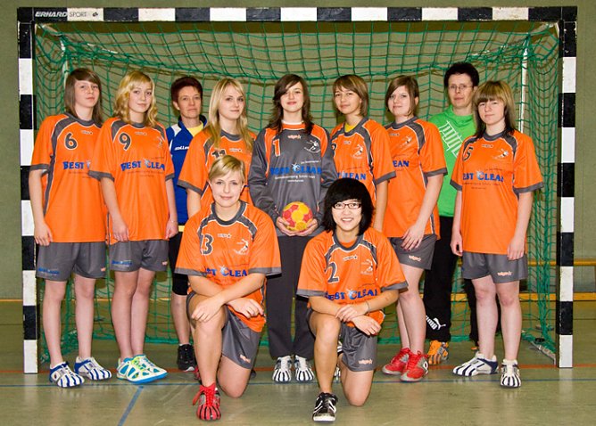 Neues Outfit bei Handballerinnen (Foto: David Barth) Neues Outfit bei Handballerinnen (Foto: David Barth)