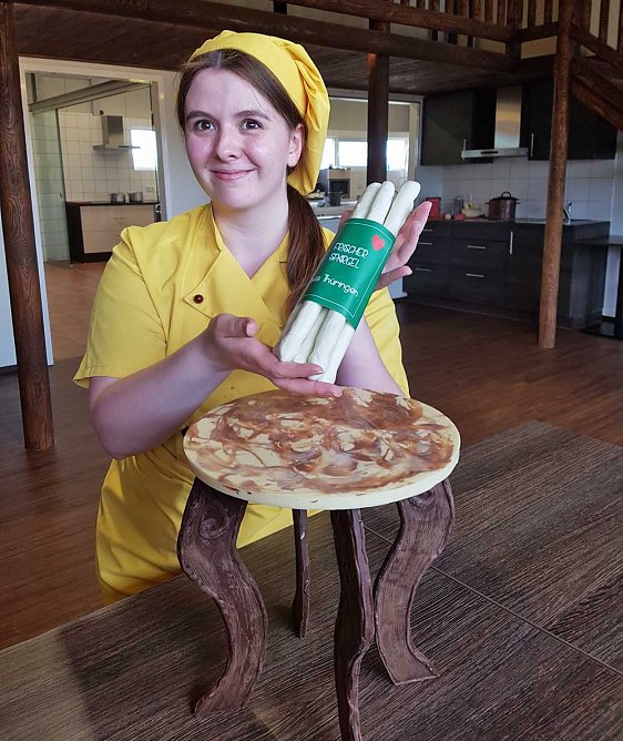 Thüringer Tischkultur - damals und heute - (Foto: Goethe Chocolaterie Oldisleben) Thüringer Tischkultur - damals und heute - (Foto: Goethe Chocolaterie Oldisleben)