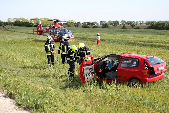 Schwerer Verkehrsunfall auf der B4 (Foto: Silvio Dietzel)