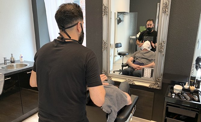 Die Belohnung zum Schluss: Dösen unter warmen Tüchern (Foto: Eva Maria Wiegand) Die Belohnung zum Schluss: Dösen unter warmen Tüchern (Foto: Eva Maria Wiegand)