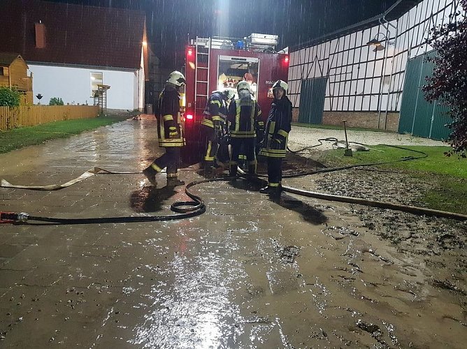 Zu den Feuerwehreins&auml;tzen Clingen und Wasserthaleben (Foto: FFW Clingen)