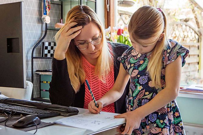Rat bei Stress und Streit im Homeschooling (Foto: DAK) Rat bei Stress und Streit im Homeschooling (Foto: DAK)