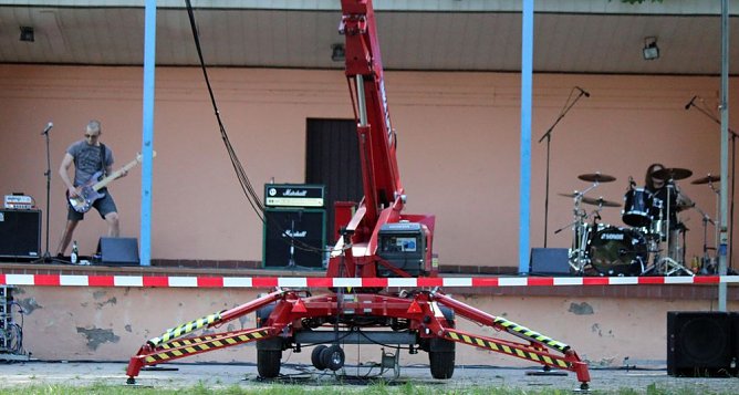 Hardrockband "Rikk Arving" beim Hebeb&uuml;hnenkonzert (Foto: Karl-Heinz Herrmann)