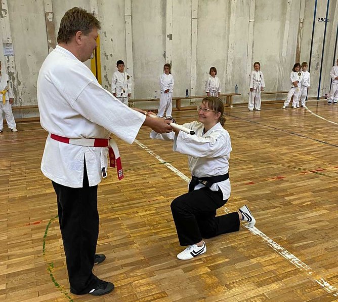 1.  Dan Pr&uuml;fung abgelegt (Foto: Werner Bank)