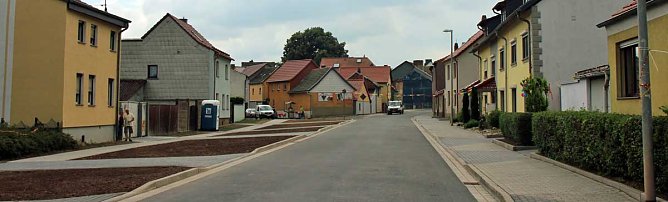Aufatmen in Jecha, der Verkehr rollt wieder (Foto: Karl-Heinz Herrmann) Aufatmen in Jecha, der Verkehr rollt wieder (Foto: Karl-Heinz Herrmann)
