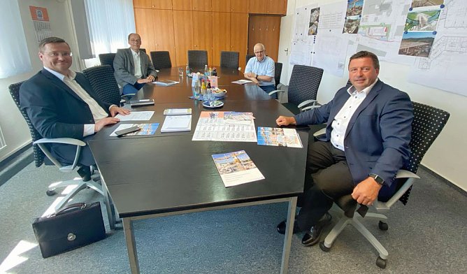 Parlamentarischer Staatssekret&auml;r in Greu&szlig;en und Obertopfstedt (Foto: Stefan Schard)