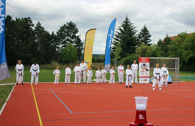 Beim MDR Vereinssommer erfolgreich durchgesetzt (Foto: Karl-Heinz Herrmann) Beim MDR Vereinssommer erfolgreich durchgesetzt (Foto: Karl-Heinz Herrmann)