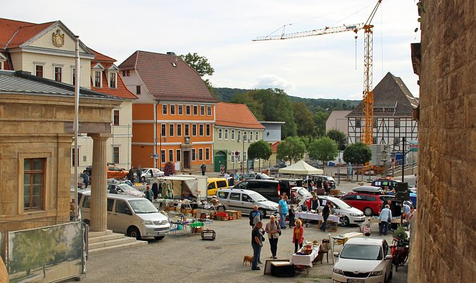 Erfolgreicher Antik-Trödelmarkt in Sondershausen (Foto: Karl-Heinz Herrmann) Erfolgreicher Antik-Trödelmarkt in Sondershausen (Foto: Karl-Heinz Herrmann)