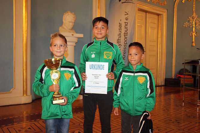 Ehrung der Sportlerinnen und Sportler bei 24. Sportgala (Foto: Karl-Heinz Herrmann) Ehrung der Sportlerinnen und Sportler bei 24. Sportgala (Foto: Karl-Heinz Herrmann)