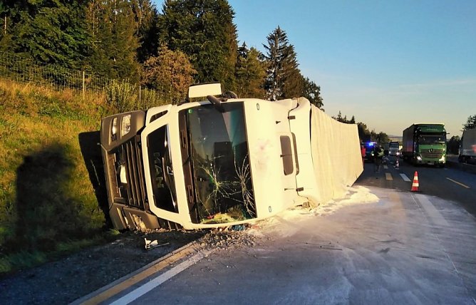 Unfälle auf Autobahnen (Foto: Autobahnpolizei) Unfälle auf Autobahnen (Foto: Autobahnpolizei)