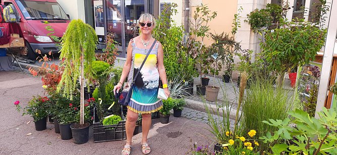 Pflanzenmarkt in Sondershausen gut besucht (Foto: Karl-Heinz Herrmann) Pflanzenmarkt in Sondershausen gut besucht (Foto: Karl-Heinz Herrmann)