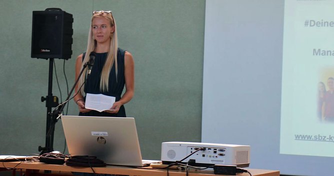 Auftaktveranstaltung für das Berufliche Gymnasium+ (Foto: Karl-Heinz Herrmann) Auftaktveranstaltung für das Berufliche Gymnasium+ (Foto: Karl-Heinz Herrmann)