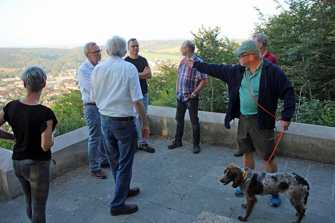 Ausflug zur renovierten Schutzhütte (Foto: Karl-Heinz Herrmann) Ausflug zur renovierten Schutzhütte (Foto: Karl-Heinz Herrmann)