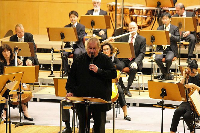2. Sinfoniekonzert Tanz und Tränen (Foto: Karl-Heinz Herrmann) 2. Sinfoniekonzert Tanz und Tränen (Foto: Karl-Heinz Herrmann)