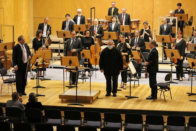 2. Sinfoniekonzert Tanz und Tränen (Foto: Karl-Heinz Herrmann) 2. Sinfoniekonzert Tanz und Tränen (Foto: Karl-Heinz Herrmann)