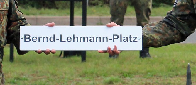 Kamerad Bernd Lehmann geehrt (Foto: Karl-Heinz Herrmann)