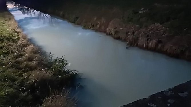 Gro&szlig;einsatz wegen Gew&auml;sserverunreinigung (Foto: Feuerwehr Ringleben /Feuerwehr Bad Frankenhausen / Feuerwehr Sondershausen Stockhausen / Silvio Dietzel)